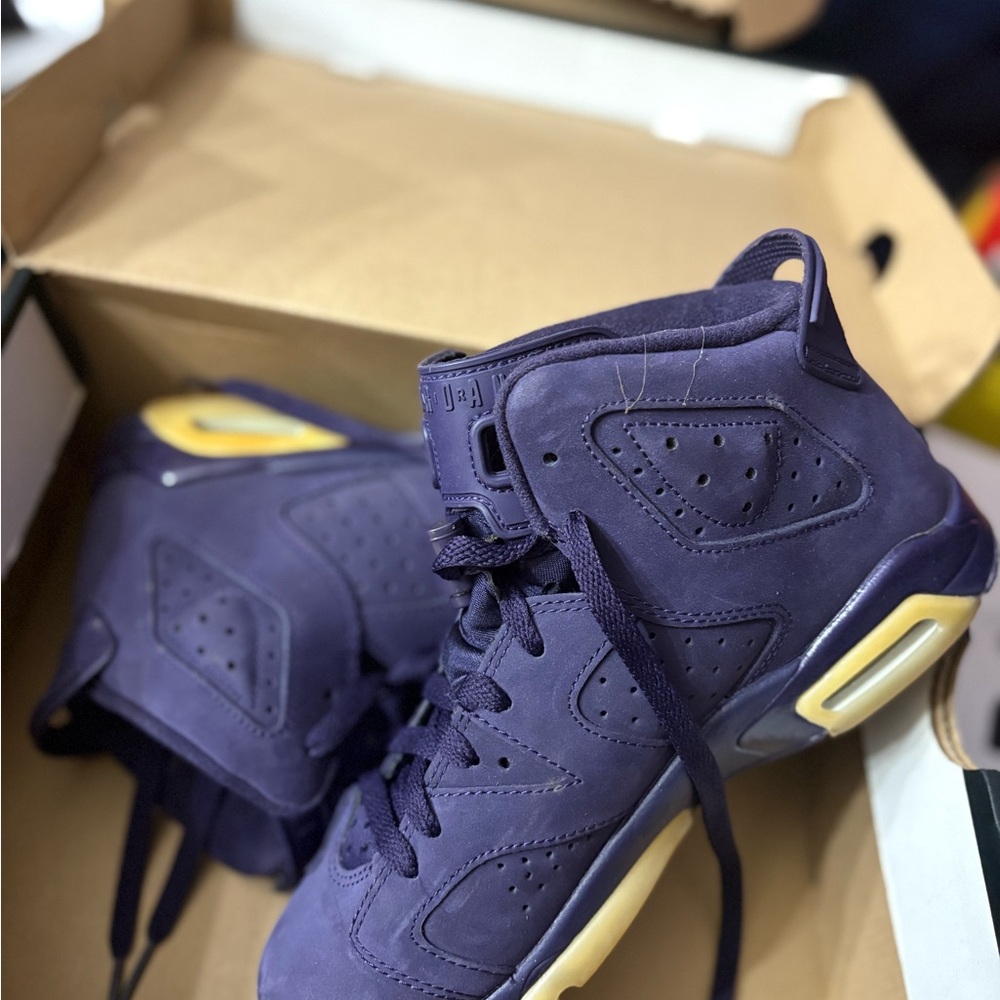 Nike Purple and Gold Women's Sneakers